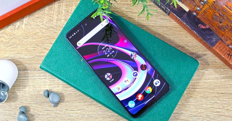 Motorola Edge 5g Uw Review: A Midrange Powerhouse Packed With Premium Features